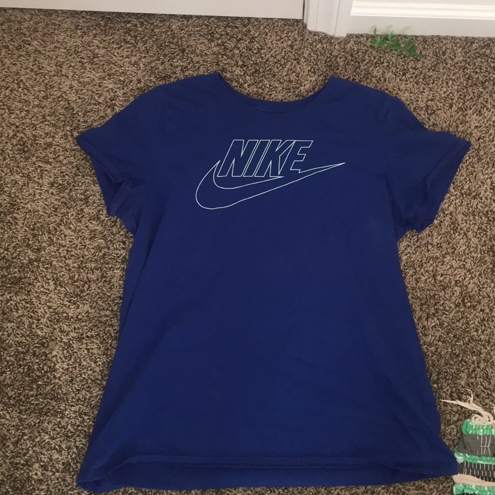 Nike tee shirt